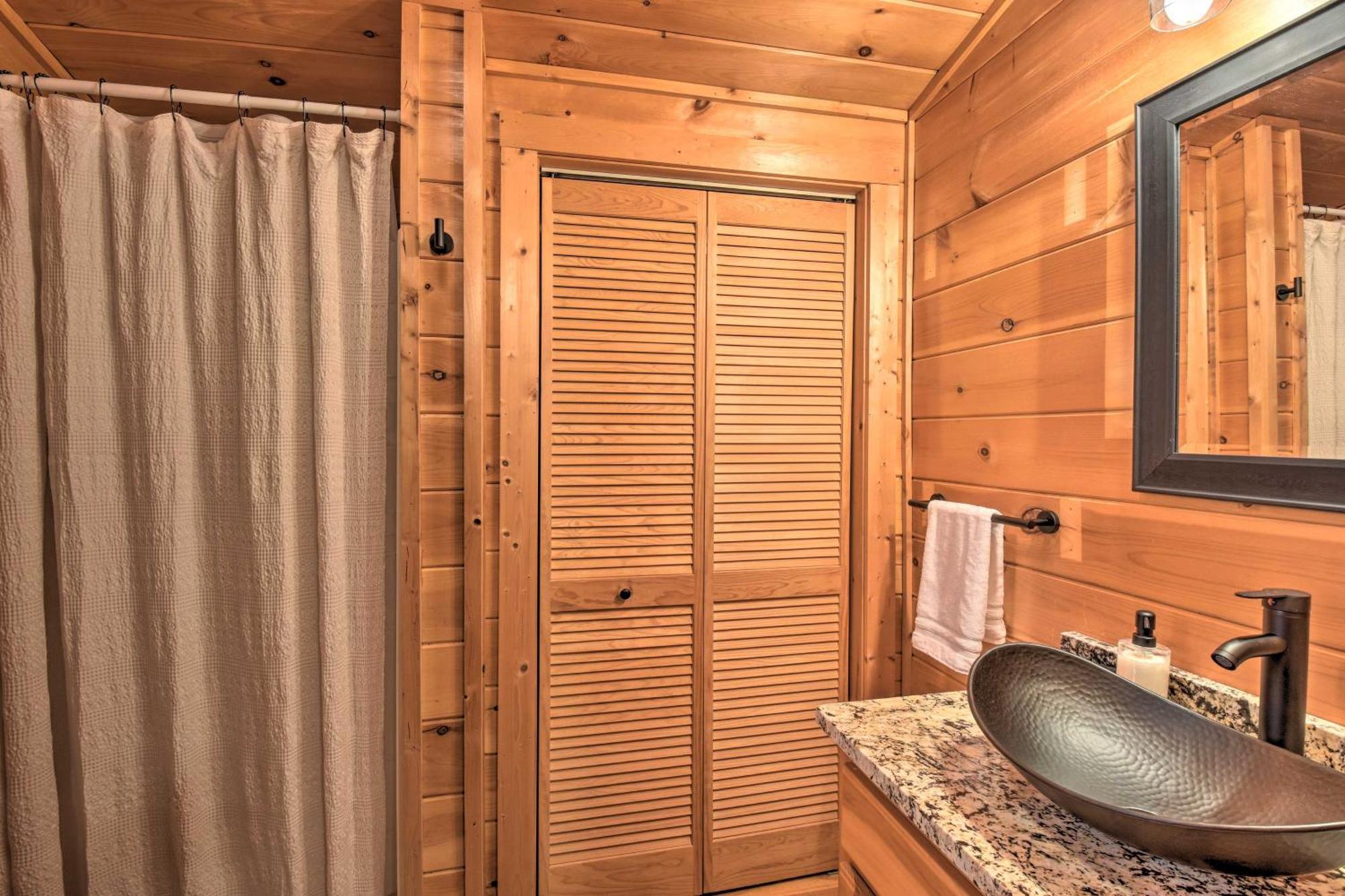 Blue Ridge Cabin Hot Tub, Fire Pit And Grill! ภายนอก รูปภาพ