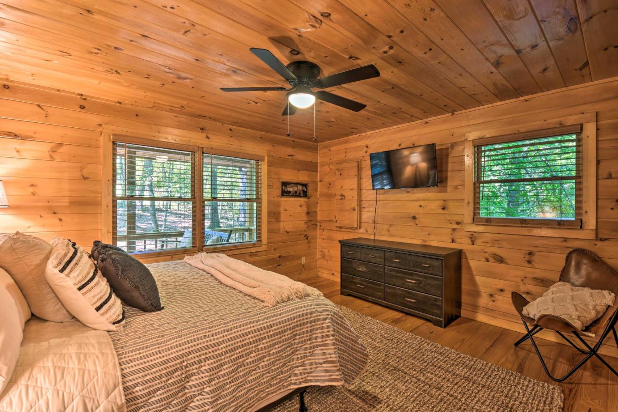 Blue Ridge Cabin Hot Tub, Fire Pit And Grill! ภายนอก รูปภาพ