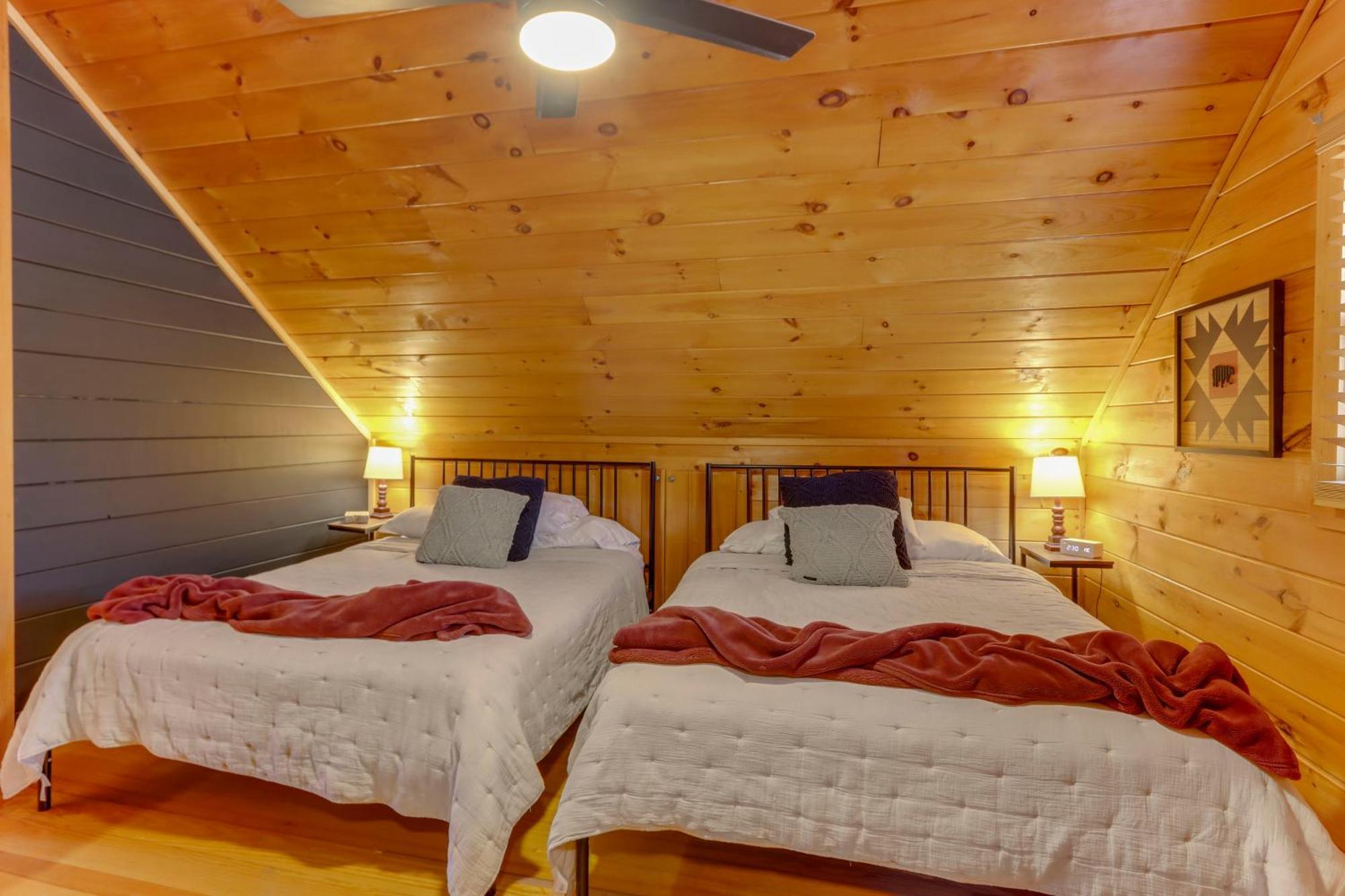 Blue Ridge Cabin Hot Tub, Fire Pit And Grill! ภายนอก รูปภาพ